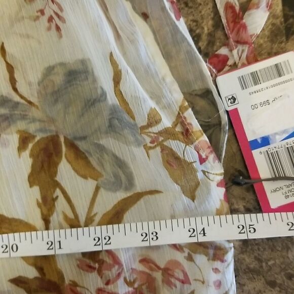 Vince Camuto sheer floral tunic top - Picture 12 of 12